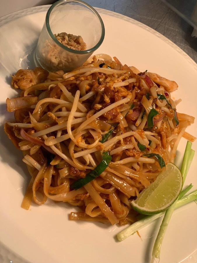 Siam Cottage Guesthouse Over 300 Years Old With Thai Restaurant Moreton-in-Marsh Kültér fotó