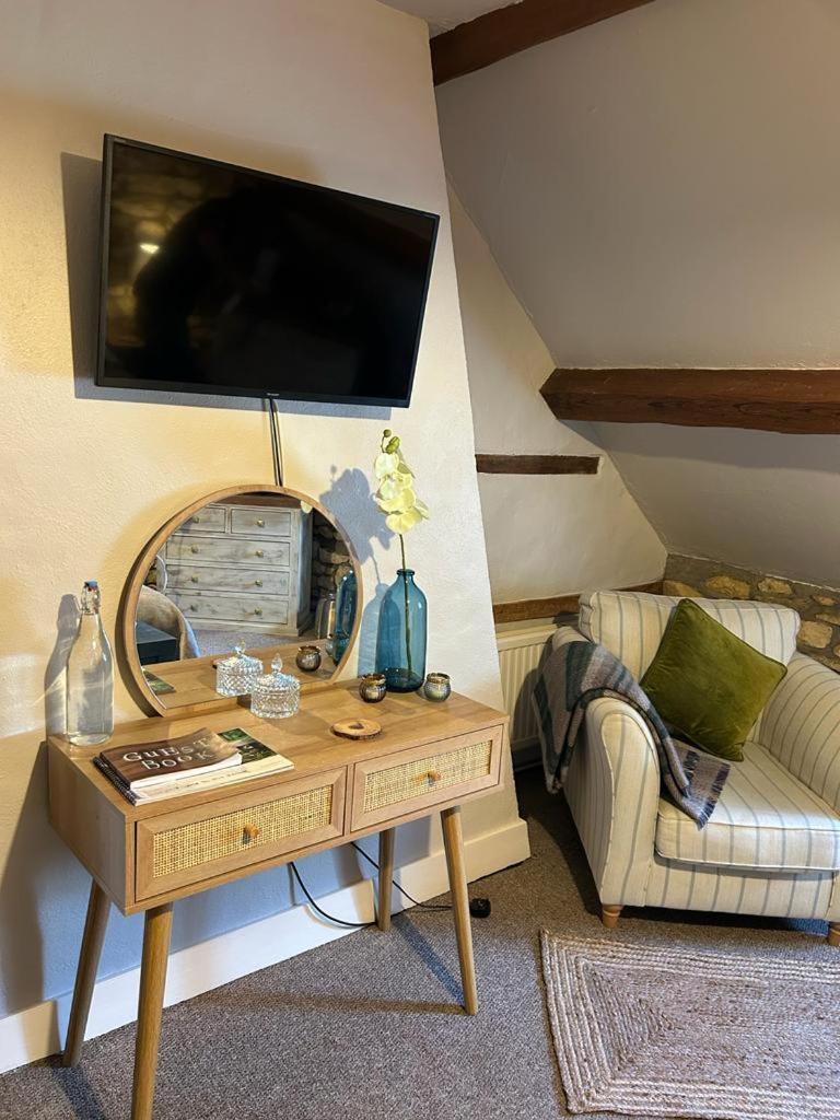 Siam Cottage Guesthouse Over 300 Years Old With Thai Restaurant Moreton-in-Marsh Kültér fotó
